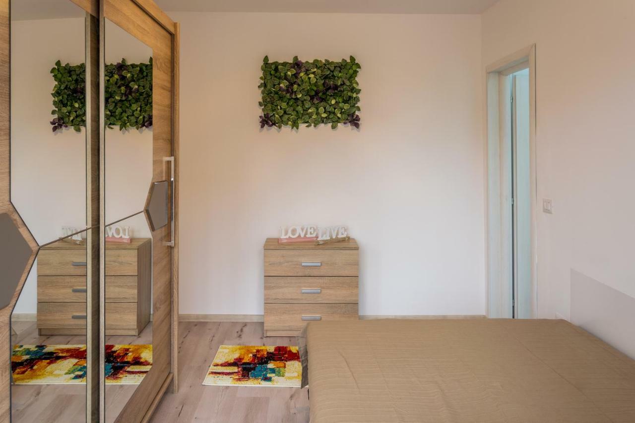 Bike-Friendly Apartment Тімішоара Екстер'єр фото